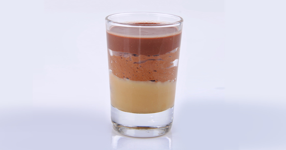 Zwarte chocolademousse Valrhona Manjari 64% Dulcey® verrine